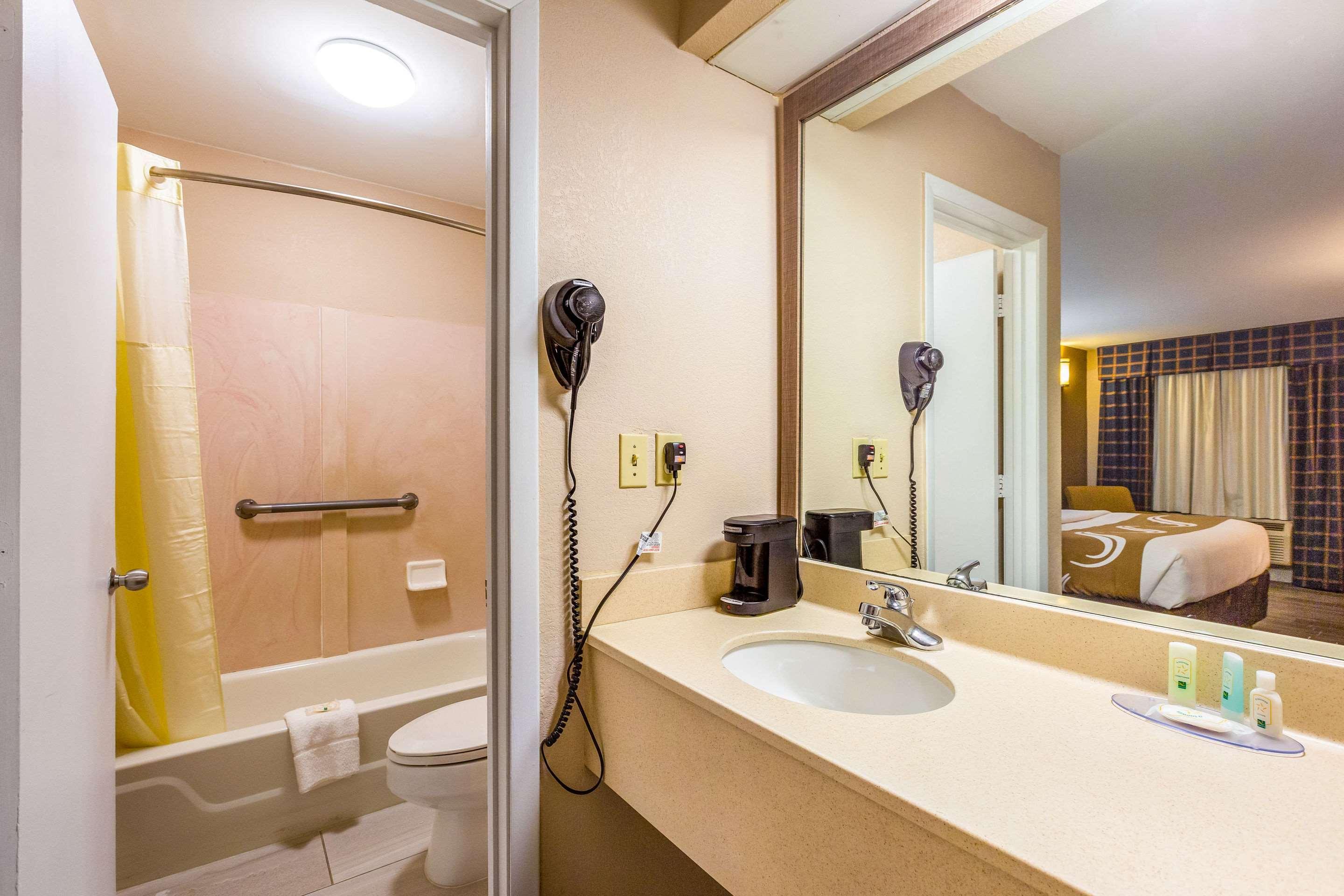 Quality Inn Quincy - Tallahassee West Екстериор снимка