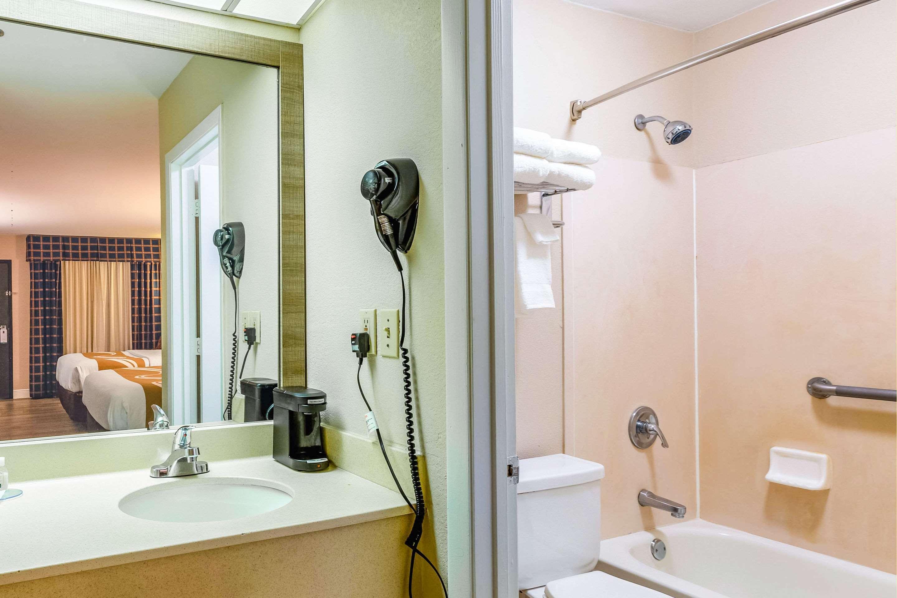 Quality Inn Quincy - Tallahassee West Екстериор снимка